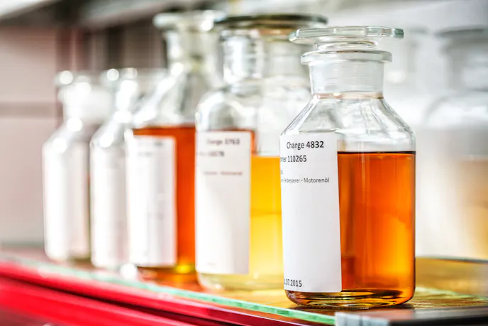 LIQUI MOLY. Oil laboratory.